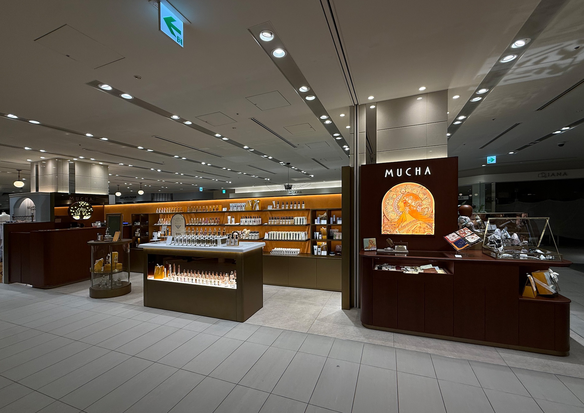 MUCHA　LUQUA OSAKA