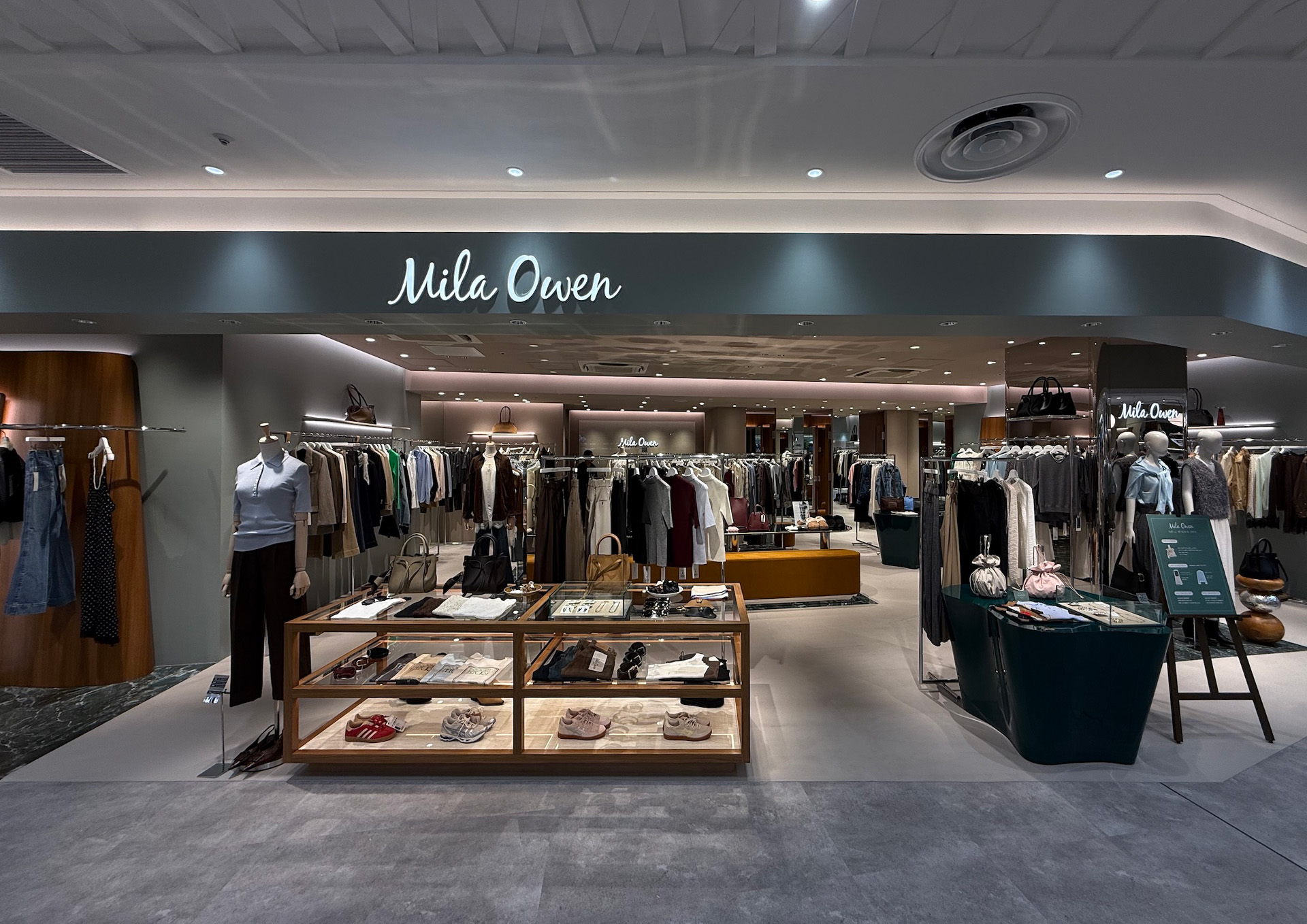 Mila Owen AMUPLAZA KOKURA